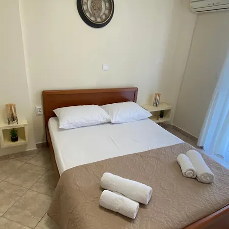 Escaperamos * Nea Peramos (Macedonia)